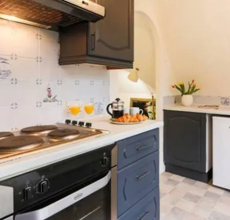 Holiday home Lowena *